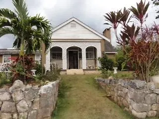 June Plum Bed And Breakfast Mandeville 3*,